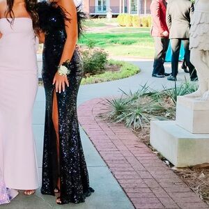 Black Formal Dresses